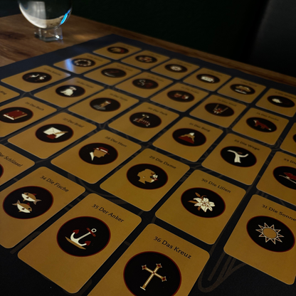 Lenormanddeck ausgelegt 
zur grossen Tafel